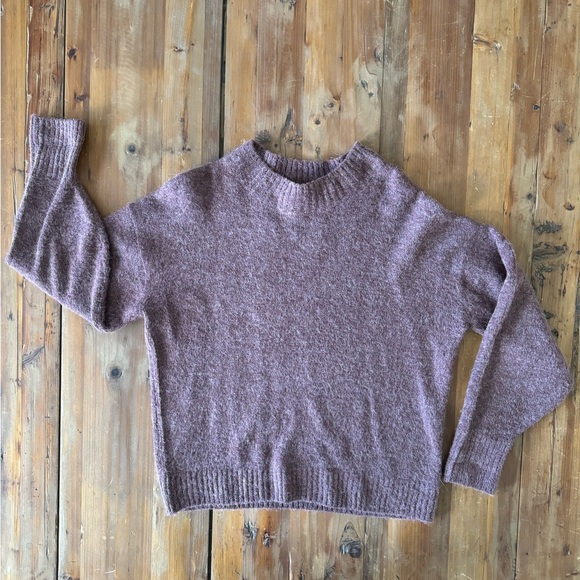 Mock neck Sweater - Picture 1 of 3